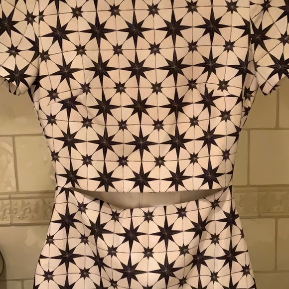 Bec & Bridge Ivory/Black Star Print Cutout Fitted Mini Dress Women’s Size 4 - Picture 2 of 5